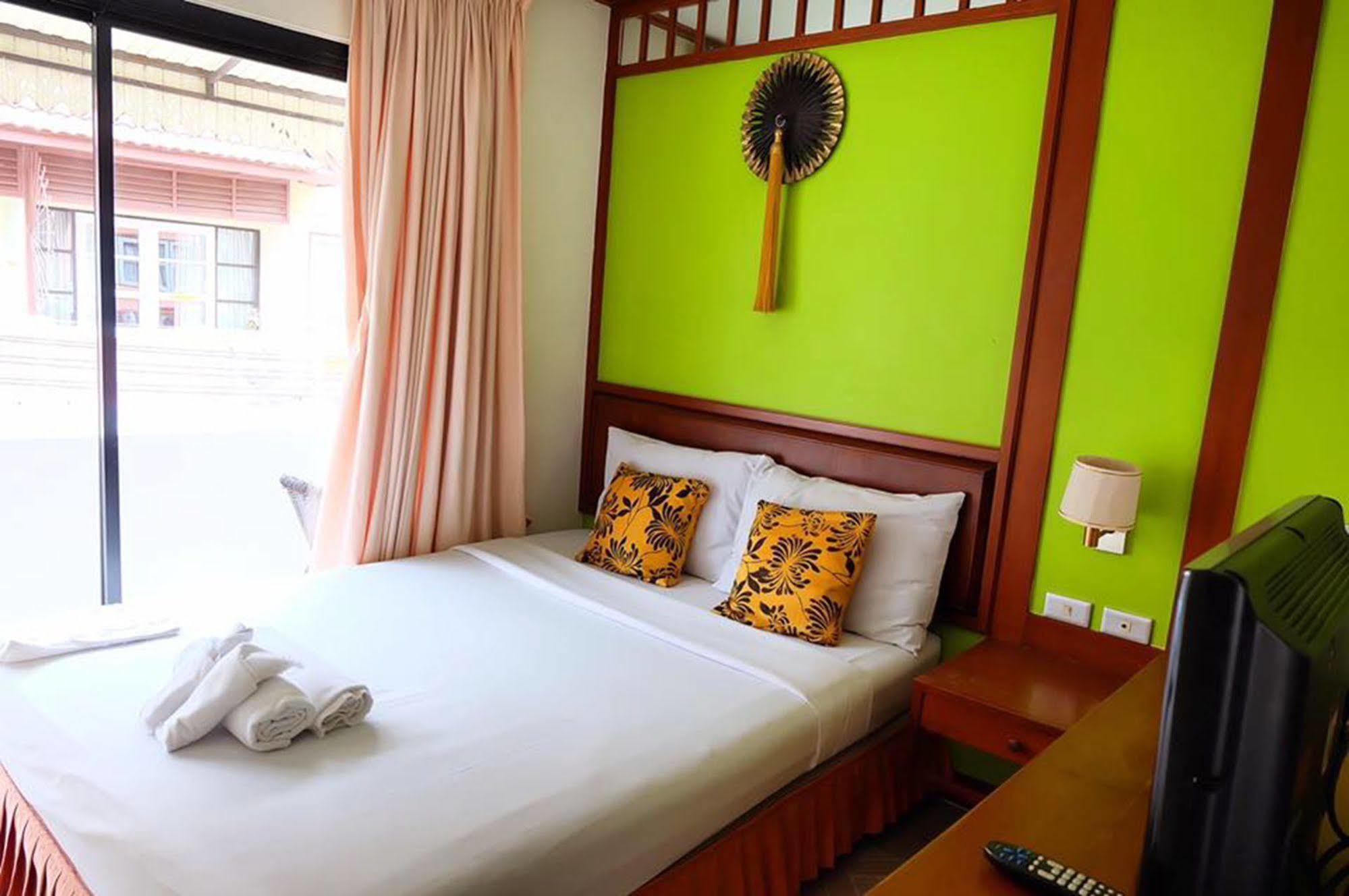 Kaneng Guesthouse Hua Hin Ngoại thất bức ảnh